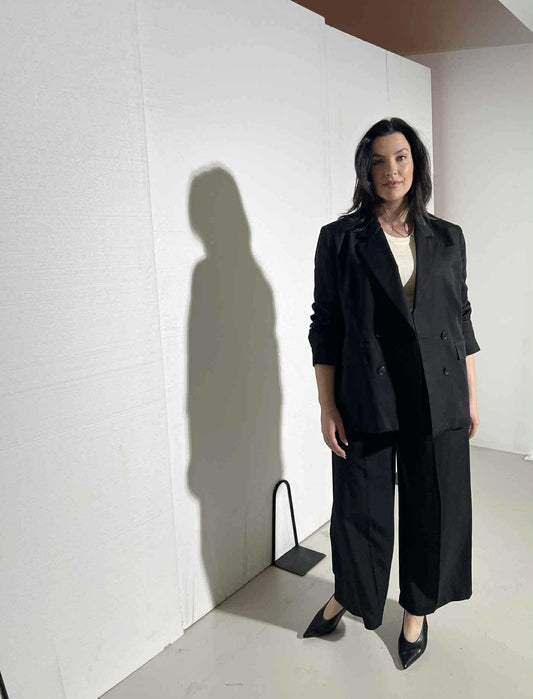 Wide Legged Wills Pant